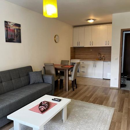 Blini Complex Apartment Prishtine Bagian luar foto