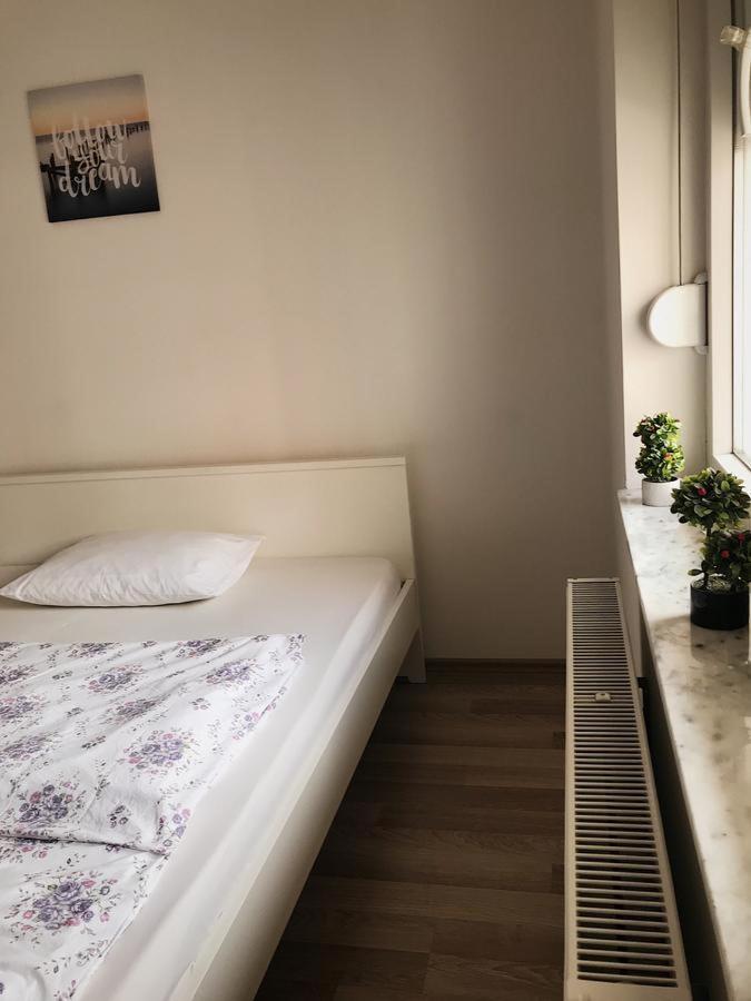 Blini Complex Apartment Prishtine Bagian luar foto