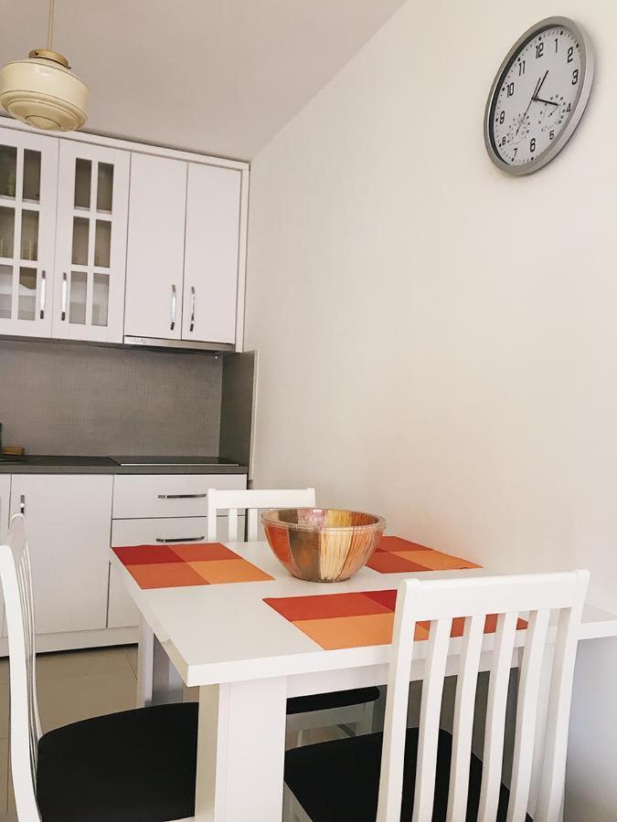 Blini Complex Apartment Prishtine Bagian luar foto