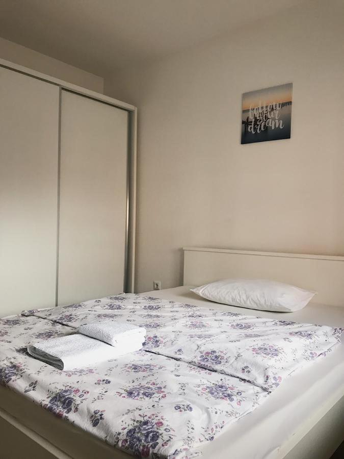 Blini Complex Apartment Prishtine Bagian luar foto