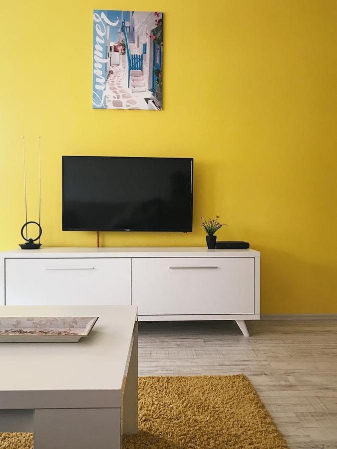 Blini Complex Apartment Prishtine Bagian luar foto